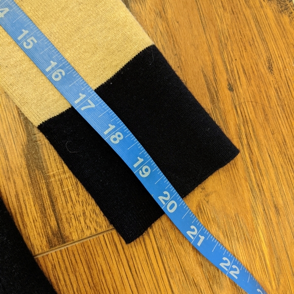 Flyaway Open Tunic Sweater by "Red" - Picture 6 of 8